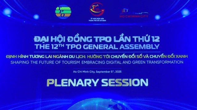 Phó chủ tịch UBND TP.HCM Nguyễn Văn Dũng điều hành hội nghị TPO về du lịch thông minh và xanh - Ảnh 1.