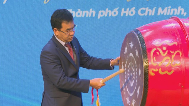 Không khí khai giảng năm học 2025 – 2026 tại Trường Đại học Luật TP.HCM - Ảnh 5.