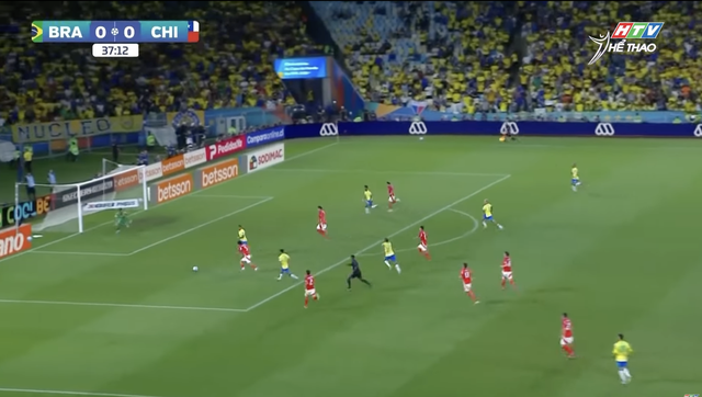 Vòng loại World Cup Nam Mỹ: Các đội bóng lớn thắng đậm - Ảnh 1.