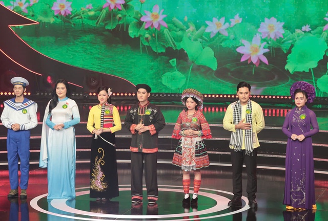 Chuông vàng vọng cổ 2025: Kim Tho, Ngọc Nữ dừng chân sau đêm mở màn đầy cảm xúc - Ảnh 6.