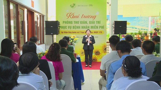 Những “liều thuốc tinh thần” đồng hành cùng bệnh nhân ung thư tại TP.HCM - Ảnh 2.