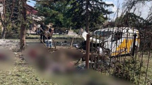 Nga tiếp tục không kích vùng Donetsk, 20 người thiệt mạng  - Ảnh 1.