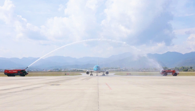 Vietnam Airlines khai trương đường bay TP. Hồ Chí Minh – Điện Biên, rút ngắn khoảng cách vùng miền - Ảnh 1.