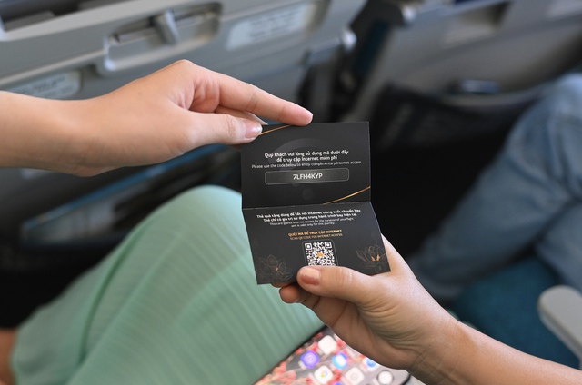 Vietnam Airlines chính thức cung cấp Internet trên máy bay - Ảnh 4.