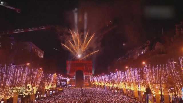 Châu Âu và châu Mỹ chào đón năm mới 2026 - Ảnh 1.