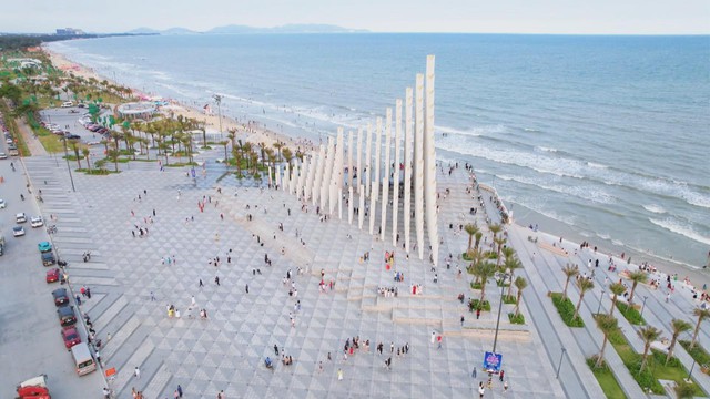 TP. Hồ Chí Minh: Rực rỡ sắc màu đón năm mới - Ảnh 1.