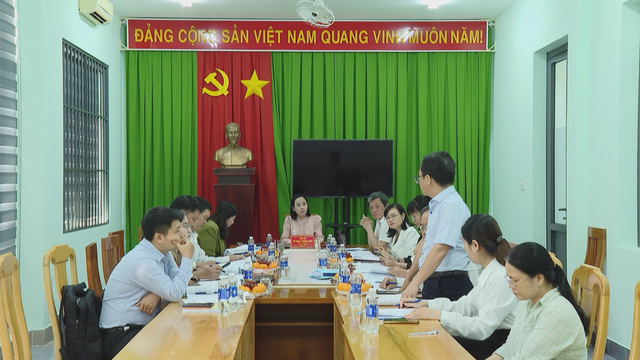 Kiểm tra công tác chuẩn bị bầu cử ĐBQH khóa XVI và bầu cử đại biểu HĐND tại xã Xuyên Mộc - Ảnh 2.