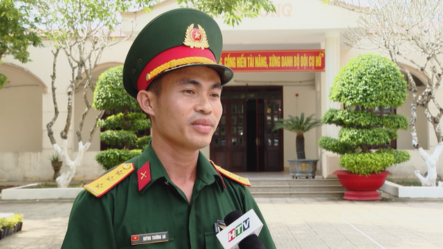 Đại đội Pháo binh 40 vượt nắng gió thao trường, chăm 500 chậu hoa đón Tết - Ảnh 3.