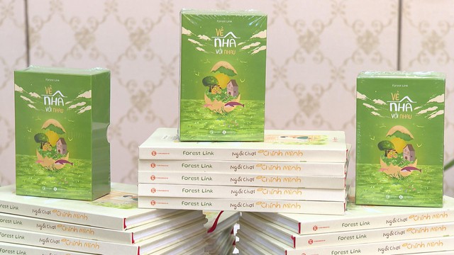 Bộ ấn phẩm nuôi dưỡng kết nối gia đình trong nhịp sống hiện đại - Ảnh 1.