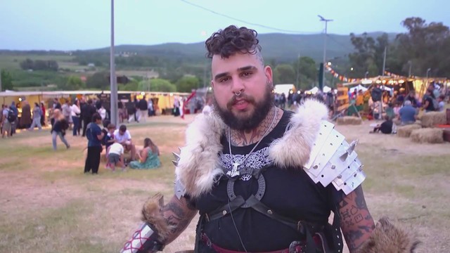 Hàng ngàn người tham gia "Lễ hội Trung cổ Uruguay" - Ảnh 4.