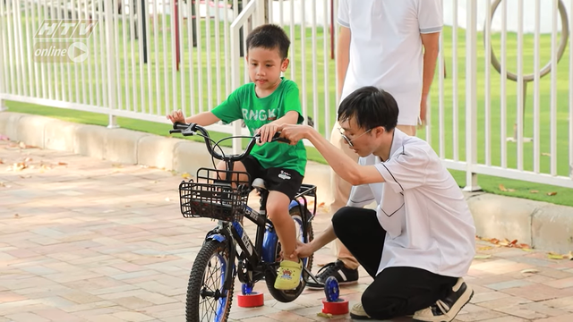 Chậm: Tập đạp xe - Điều hòa cảm giác tiền đình - Ảnh 1.