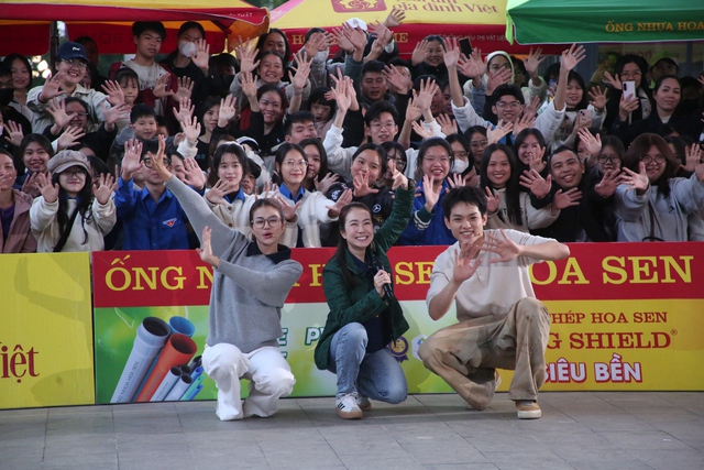 "Mái ấm gia đình Việt" trao hơn 2,5 tỉ đồng cho 18 hoàn cảnh khó khăn tại Hải Phòng - Ảnh 5.