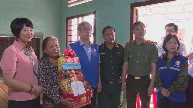 TP. Hồ Chí Minh tiếp sức người dân Lâm Đồng an tâm đón năm mới - Ảnh 1.