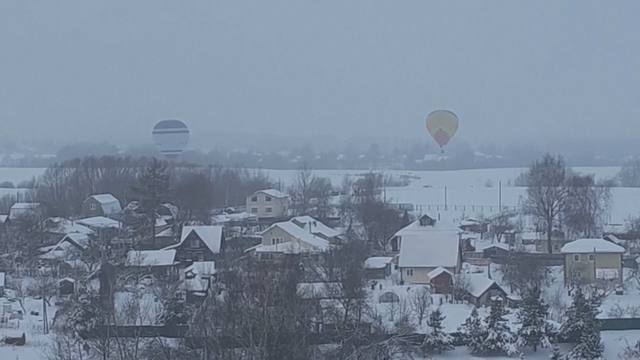 Mãn nhãn lễ hội khinh khí cầu mùa đông trên bầu trời Mát-xcơ-va - Ảnh 4.