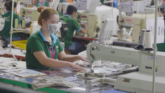 Thời sự trưa HTV 13/1/2026 I Mức đóng BHXH, BHYT, bảo hiểm thất nghiệp kể từ ngày 1/1/2026 - Ảnh 1.