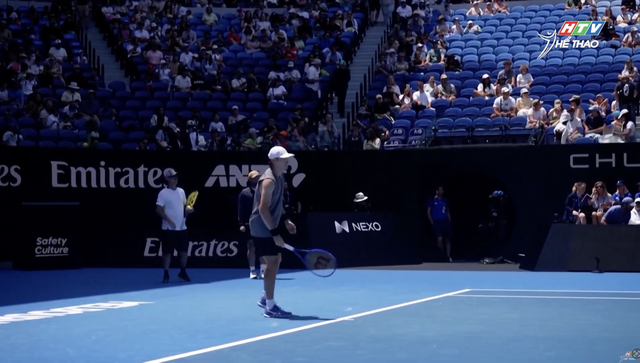 Carlos Alcaraz tập luyện chuẩn bị cho Úc mở rộng - Ảnh 2.