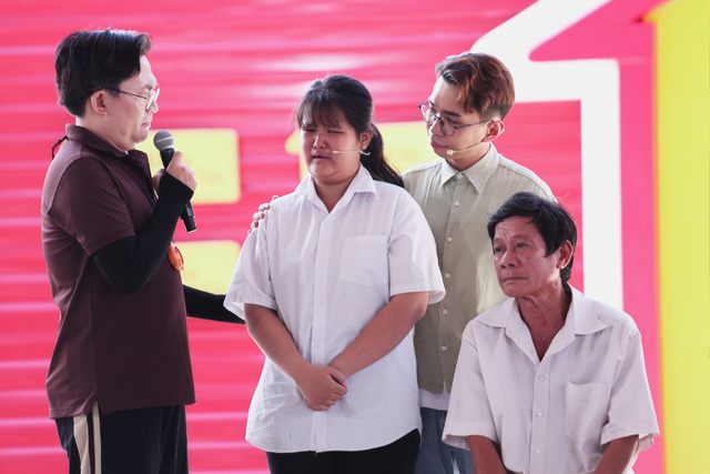 Bích Tuyền mồ côi cha mẹ, sống cùng ông bà nội lớn tuổi - Ảnh 9.