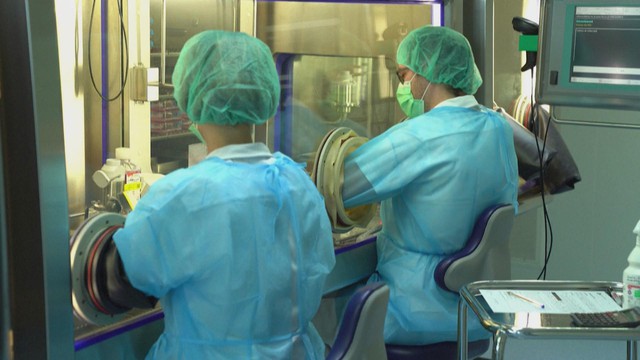 Thụy Sĩ tăng tốc sản xuất da nhân tạo cứu nạn nhân bỏng sau hỏa hoạn - Ảnh 1.