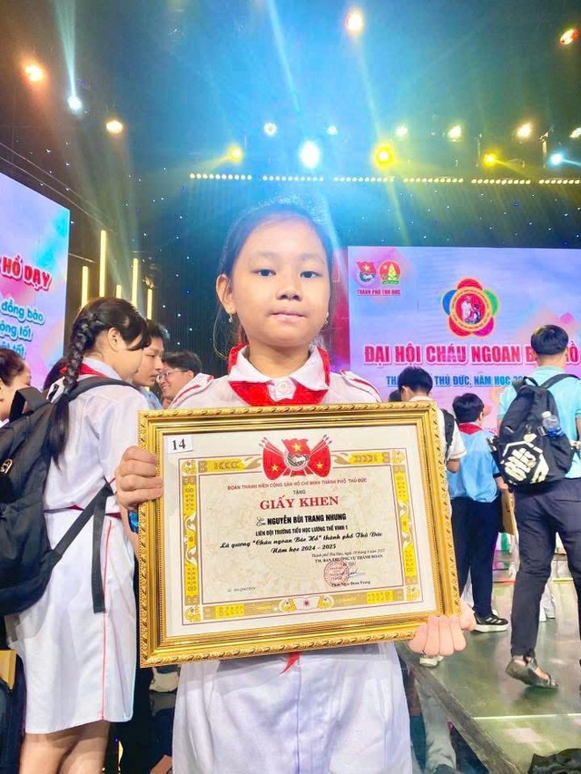 Nguyễn Bùi Trang Nhung: Nữ Liên đội trưởng học giỏi, đa tài tại Gala Hô Biến mùa 5 - Ảnh 3.