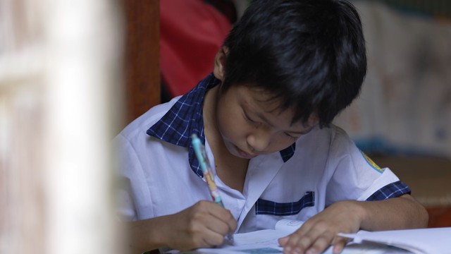 Chuyện cụ bà nặng 28kg gồng gánh nuôi chị em Như Ý - Ảnh 10.