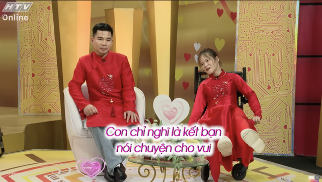 Vợ chồng son: Chuyện tình cổ tích của cô gái ngồi xe lăn và chàng thợ điện - Ảnh 1.