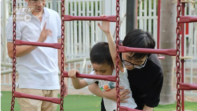 Chậm: Tập leo thang giúp điều hòa tiền đình nhạy cảm - Ảnh 1.