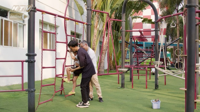 Chậm: Tập leo thang giúp điều hòa tiền đình nhạy cảm - Ảnh 2.