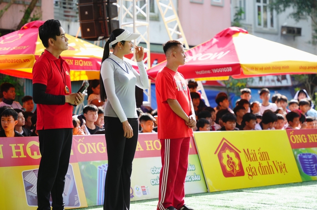 Mái ấm gia đình Việt - Tập 52: Hoa hậu Ngọc Hân, VĐV Đỗ Kim Phúc - Ảnh 1.