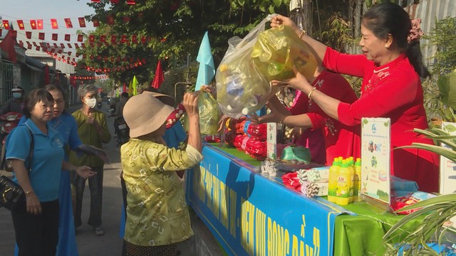 Phường Phú Lợi tổ chức “Ngày hội Văn minh – Xuân nghĩa tình” lan tỏa tinh thần sống xanh - Ảnh 2.
