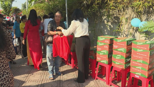 Phường Phú Lợi tổ chức “Ngày hội Văn minh – Xuân nghĩa tình” lan tỏa tinh thần sống xanh - Ảnh 3.