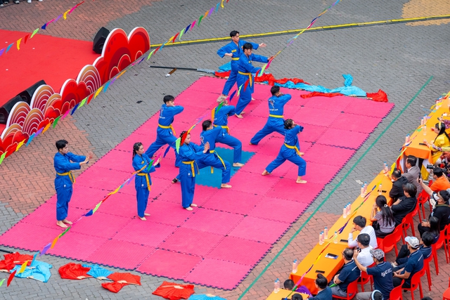 FPTU TP.HCM đẩy mạnh trải nghiệm thực tế: Học sinh "chạm tay vào tương lai" tại Open Day 2025–2026 - Ảnh 21.