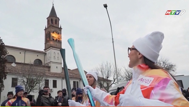 Rước đuốc Olympic tiếp tục hành trình xuyên nước Ý - Ảnh 2.