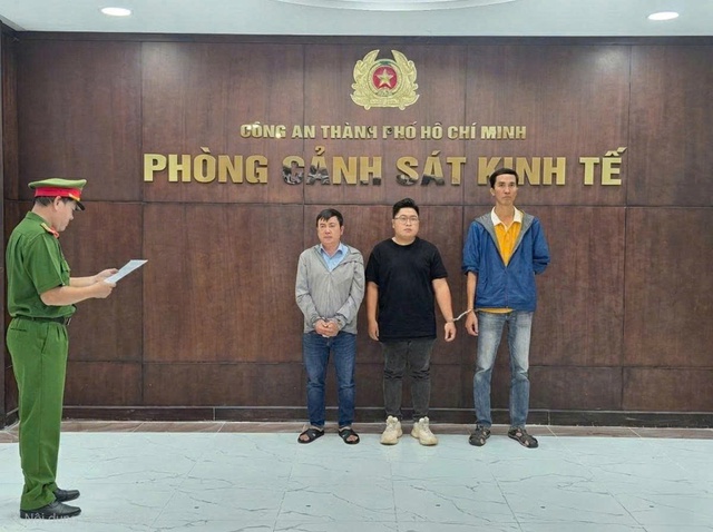 Công an TP. Hồ Chí Minh khởi tố Đội trưởng Trung tâm hỏa táng Bình Hưng Hòa và đồng phạm lợi dụng dịch bệnh Covid-19 để trục lợi- Ảnh 1. Công an TP. Hồ Chí Minh khởi tố Đội trưởng Trung tâm hỏa táng Bình Hưng Hòa và đồng phạm lợi dụng dịch bệnh Covid-19 để trục lợi- Ảnh 1.