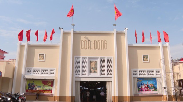 Chợ Bến Thành hoàn thiện chỉnh trang vượt tiến độ trước Tết - Ảnh 1.