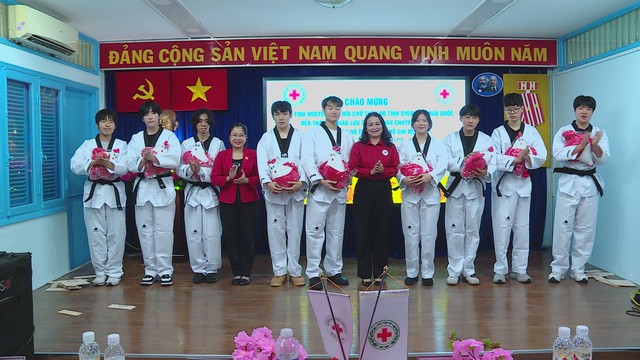 TP. Hồ Chí Minh giao lưu tình nguyện viên Hội Chữ thập đỏ tỉnh Gyeonggi (Hàn Quốc) - Ảnh 3.