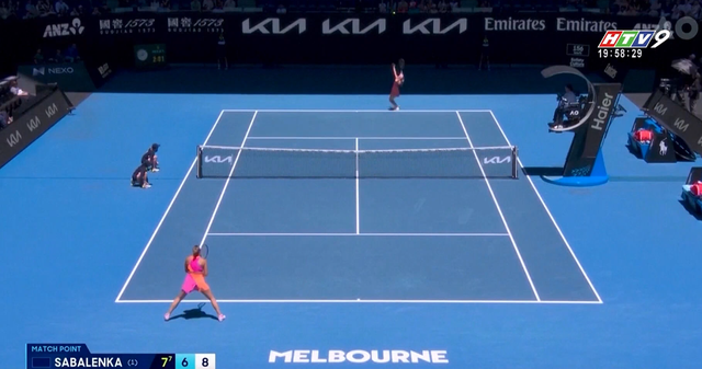 Carlos Alcaraz cân bằng kỷ lục của Bjorn Borg - Ảnh 1.