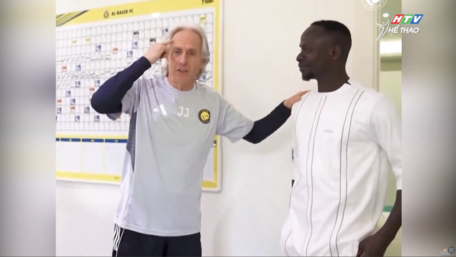Sadio Mane được chào đón hoành tráng tại CLB Al Nassr - Ảnh 2.