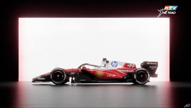 Đội đua F1 Ferrari ra mắt mẫu xe cho mùa giải mới - Ảnh 1.