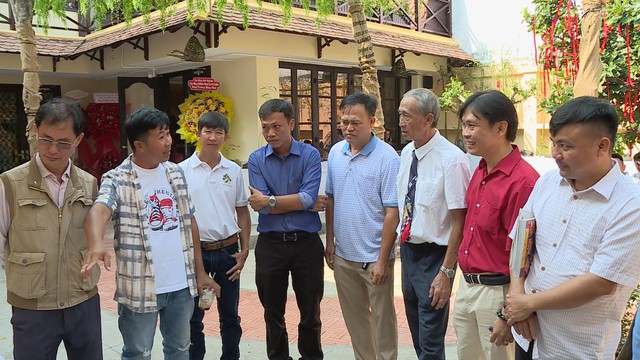 Không gian nghệ thuật Bonsai & Suiseki giữa những ngày giáp Tết- Ảnh 4. Không gian nghệ thuật Bonsai & Suiseki giữa những ngày giáp Tết- Ảnh 4.