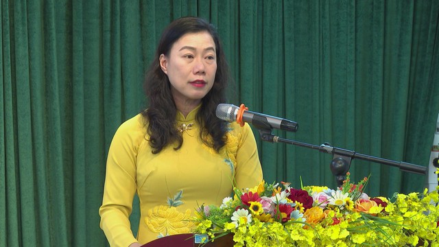 Lãnh đạo TP. Hồ Chí Minh trao Huy hiệu Đảng cho Đảng viên cao tuổi phường Gia Định- Ảnh 4.