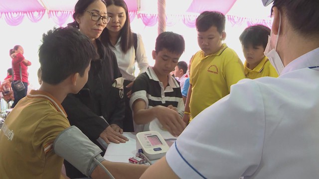 Bệnh viện Quân y 4 chung tay vì sức khỏe cộng đồng- Ảnh 1.