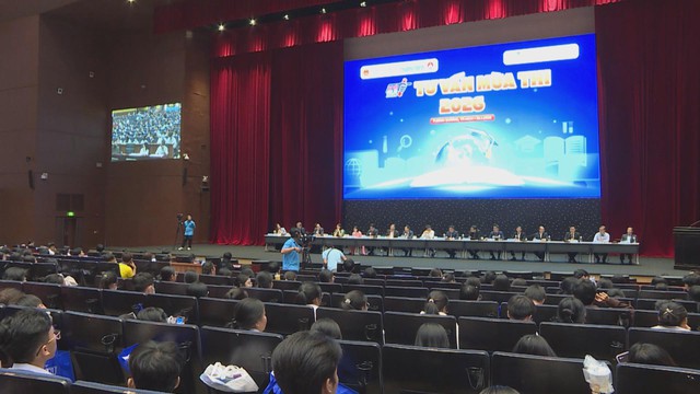 Sôi nổi hoạt động tư vấn mùa thi năm 2026- Ảnh 3.