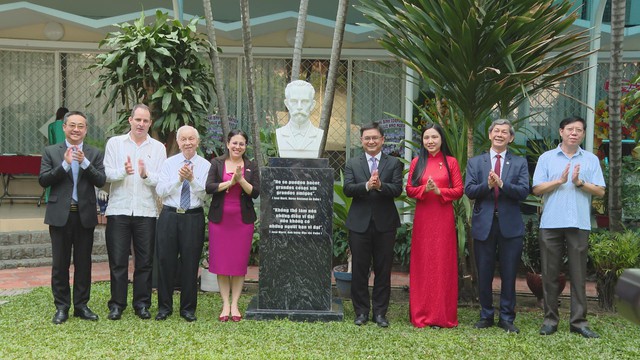 Thời sự HTV ngày 27/1/2026 | Hơn 1.000 người dân được mua sắm Tết miễn phí tại chợ "Tết Nhân ái" - Ảnh 3.