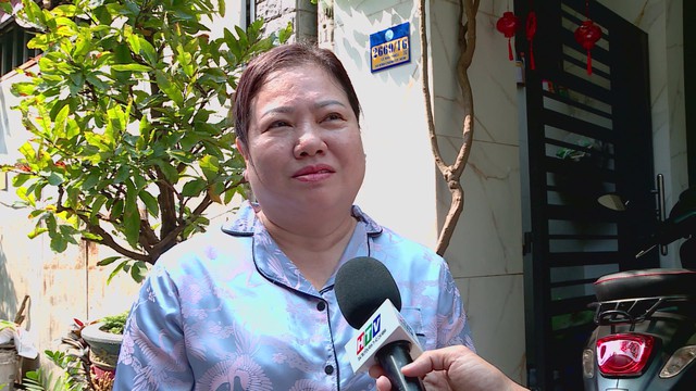 Trao thông báo và tặng bảng số nhà mới cho người dân xã Bình Chánh - Ảnh 1.