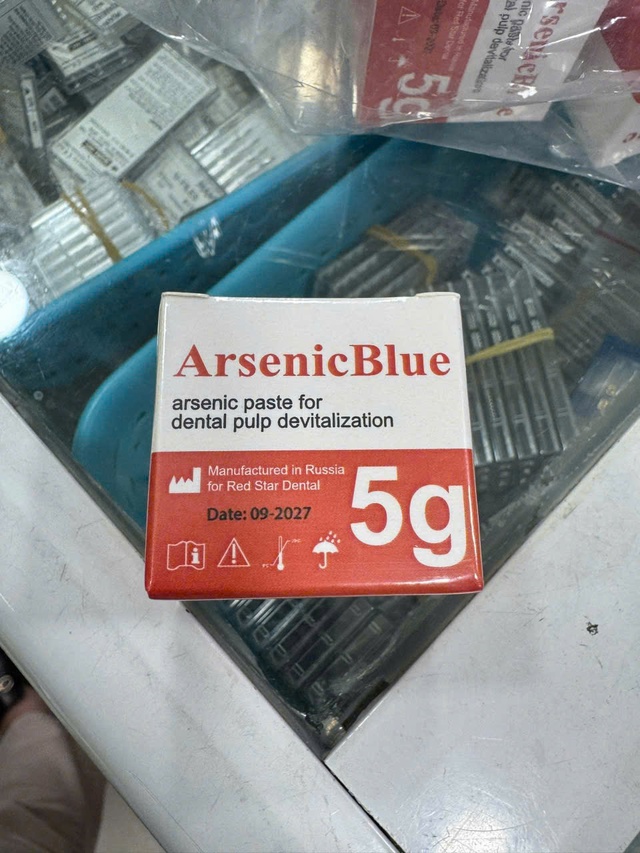 Công an TP. Hồ Chí Minh: Triệt phá đường dây sản xuất, mua bán trái phép chất độc “thạch tín” dùng trong nha khoa - Ảnh 4.