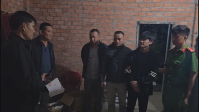 60 Giây ngày 28/1/2026 | Đắk Lắk: Khởi tố người sản xuất gần 2 tạ pháo vì… đam mê - Ảnh 1.