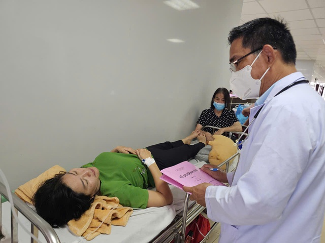 Nguyên nhân chính thức khiến 125 người nhập viện sau khi ăn bánh mì ở TP. Hồ Chí Minh- Ảnh 1.