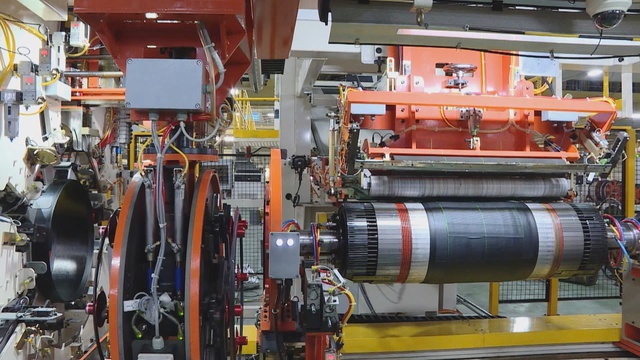 ĐƯA NGHỊ QUYẾT ĐẢNG VÀO GIẢNG ĐƯỜNG, NHÀ MÁY - Ảnh 1.