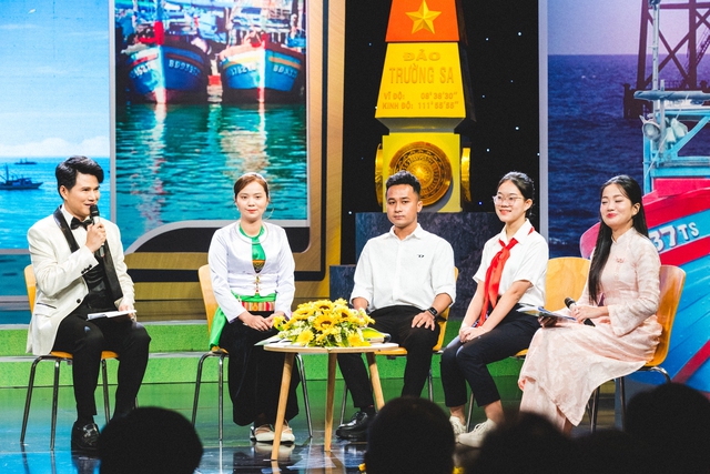 Quỹ Học bổng Vừ A Dính tiếp tục viết tiếp ước mơ cho các trẻ em vùng cao - Ảnh 5.