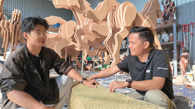 Bên trong xưởng linh vật cho Đường hoa Nguyễn Huệ - HTV Thành phố không ngủ - Ảnh 5.